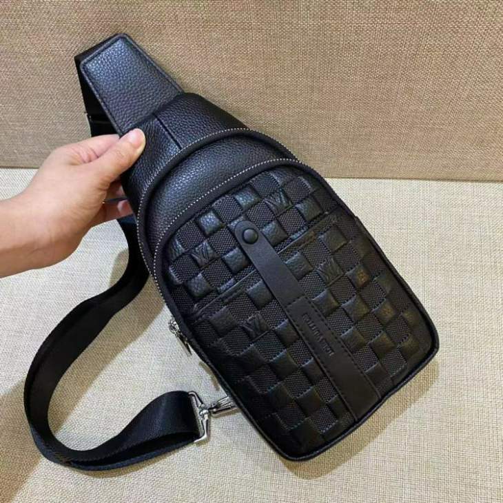 Picture of Louis Vuitton Mens Bags _SKUfw145877891fw